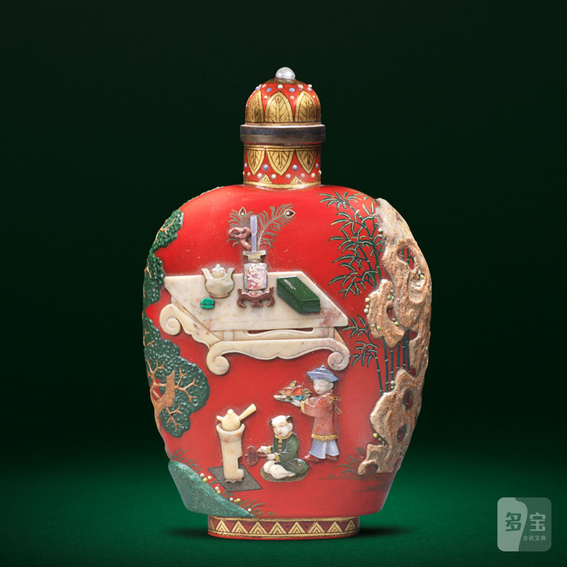 明治時期 紅漆嵌雜寶侍女嬰戲圖鼻煙壺 | A JAPANESE INLAID-LACQUER 'GARDEN SCENE' SNUFF BOTTLE AND COVER